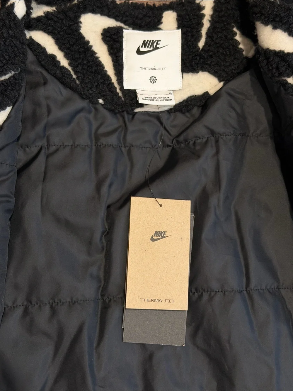Nike Sportswear Loose High-Pile Jacket Black White FV8025-010 Womens Size M